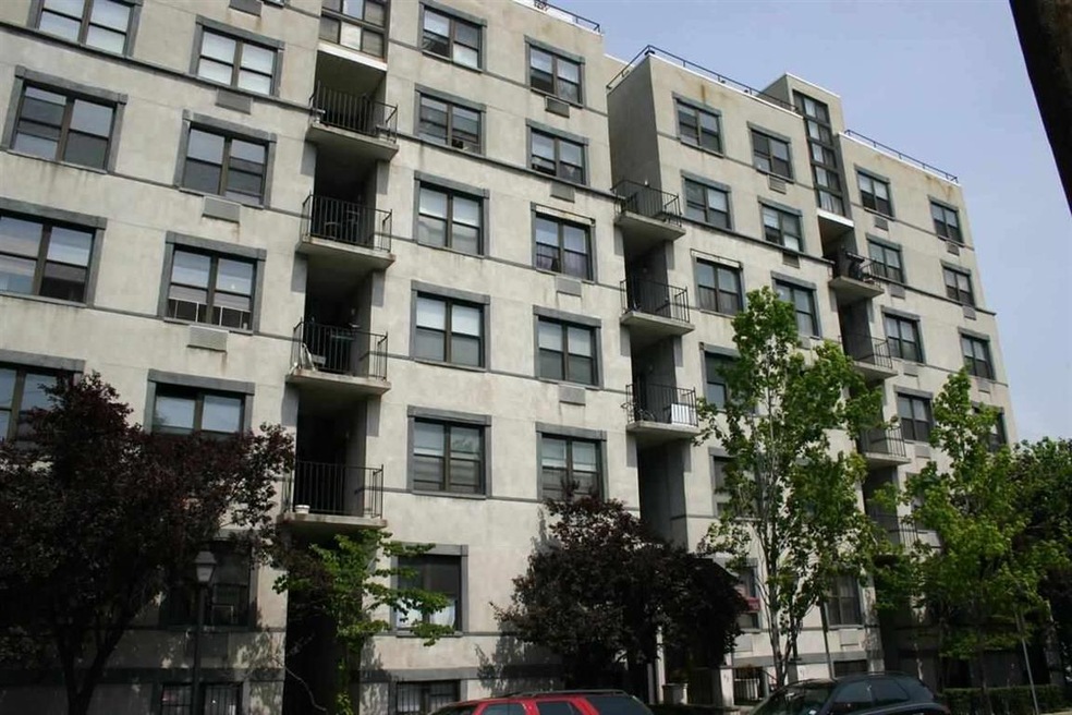 Van Wagenen Terrace unit 6D, Jersey City, NJ 07306 - photo 1