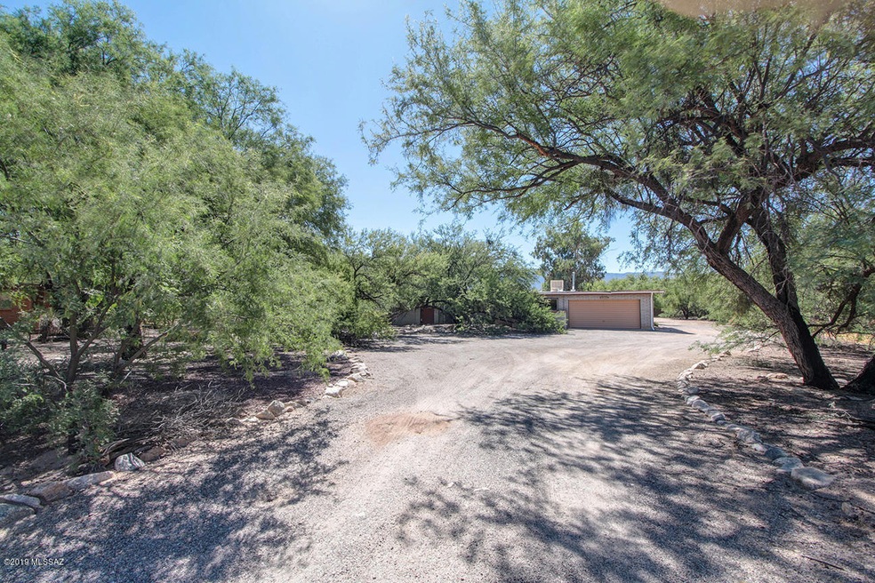 11122 E Rusty Spur Place, Tucson, AZ 85749 - photo 1