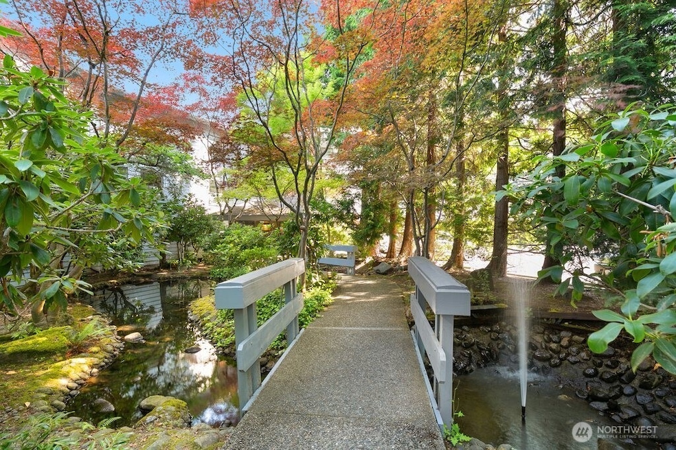 7930 SE 34th St unit 513, Mercer Island, WA 98040 - photo 1