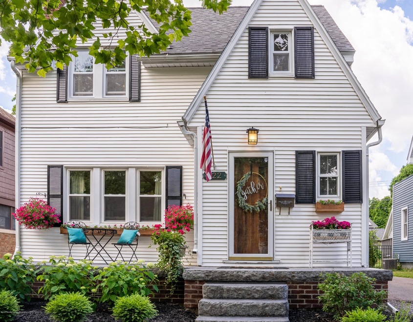 322 S Jenison Ave, Lansing, MI 48915 - photo 1