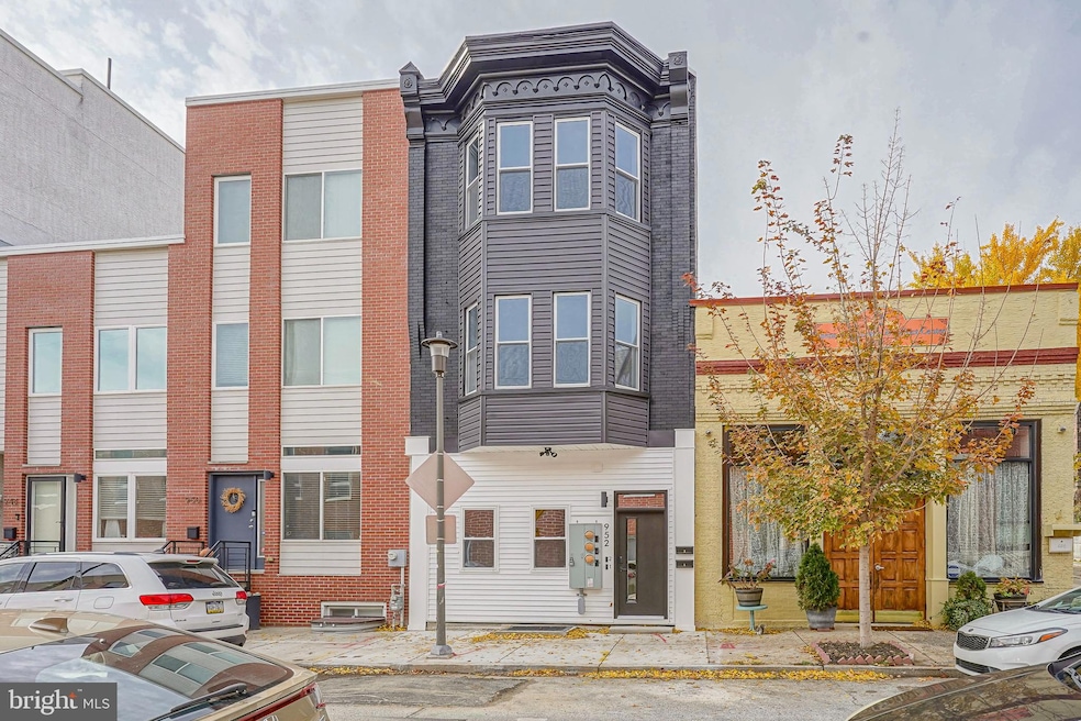 952 N Marshall St unit 1, Philadelphia, PA 19123 - photo 1