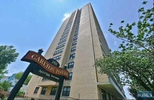Carlton Tower unit 8E, Passaic, NJ 07055 - photo 1