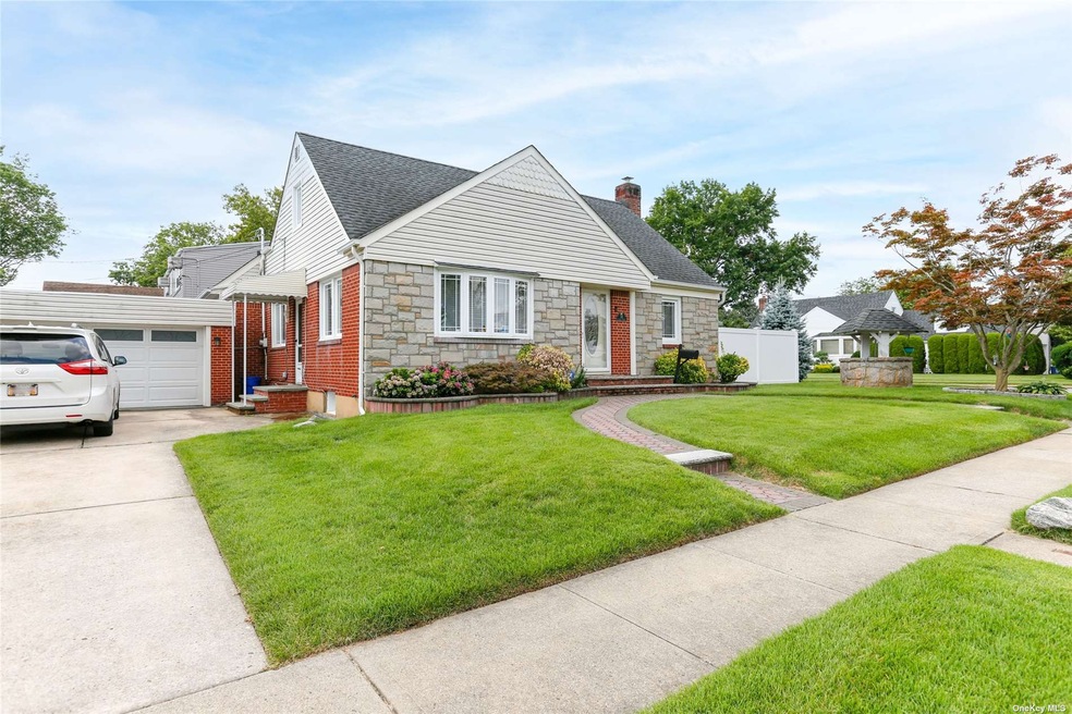 Sold $795,000 • Co-Listing Agent