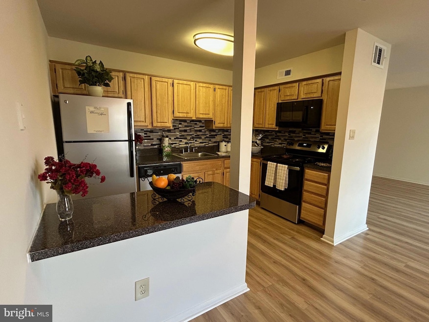 331 Preston Ave unit 511, Voorhees, NJ 08043 - photo 1