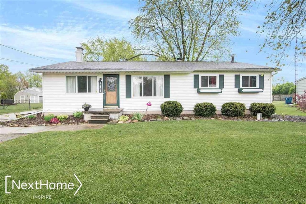 9355 Weldon Dr, Swartz Creek, MI 48473 - photo 1