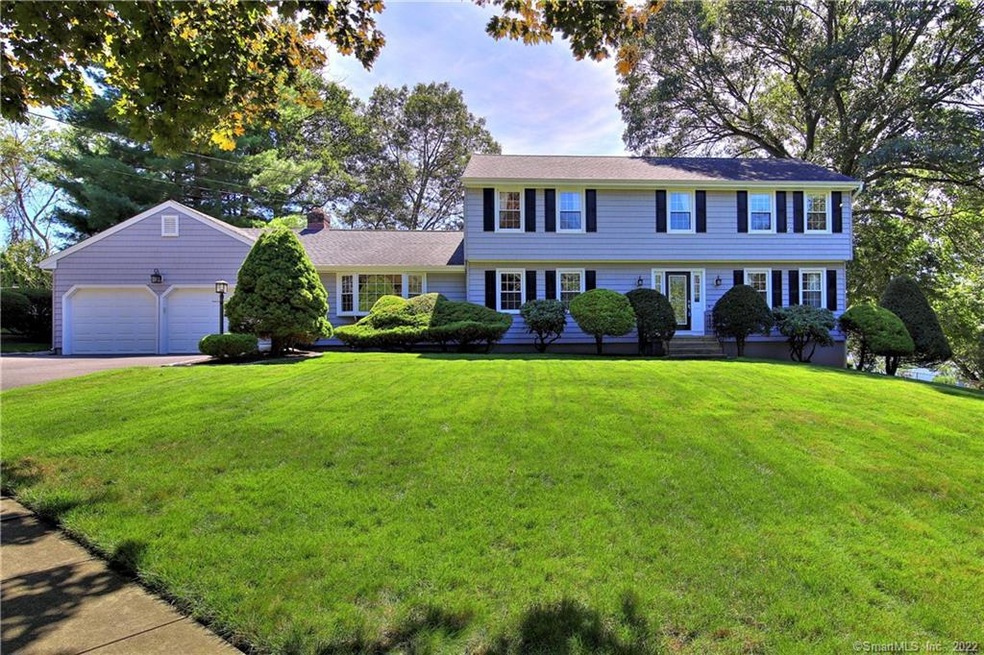 15 Sheffield Dr, Stratford, CT 06614 - photo 1