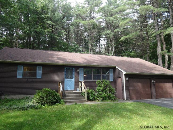 47 Nicklaus Dr, Gansevoort, NY 12831 - photo 1