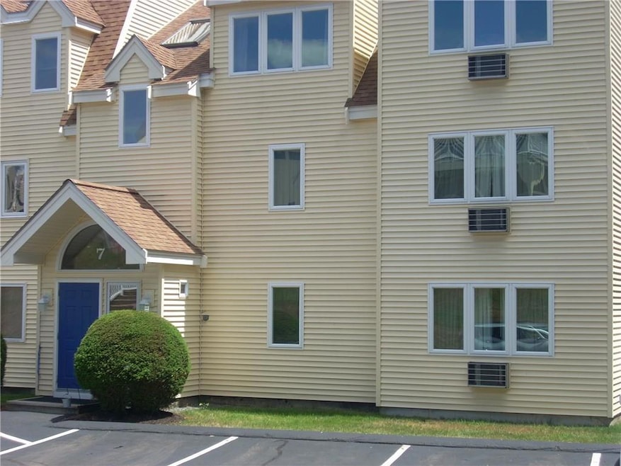 1373 Post Rd unit 7B, Wells, ME 04090 - photo 1