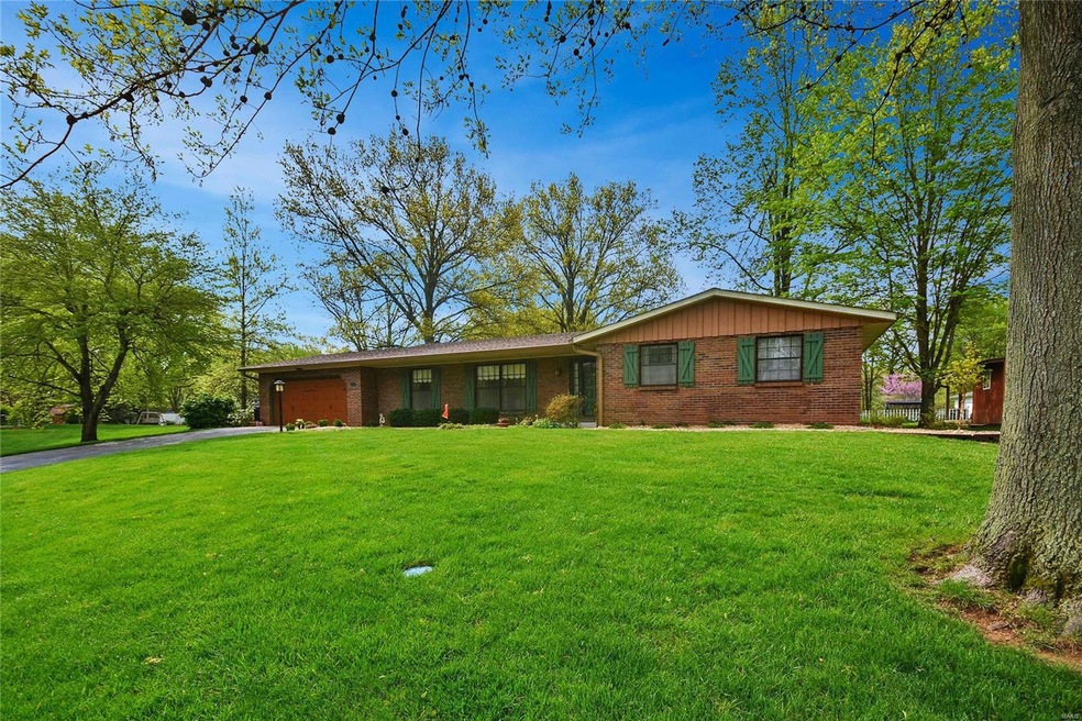 402 E Temple St, Freeburg, IL 62243 - photo 1