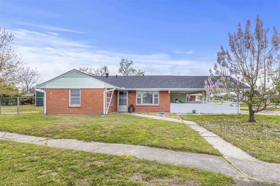 201 Louisiana Ave, Sulphur, LA 70663 - photo 1