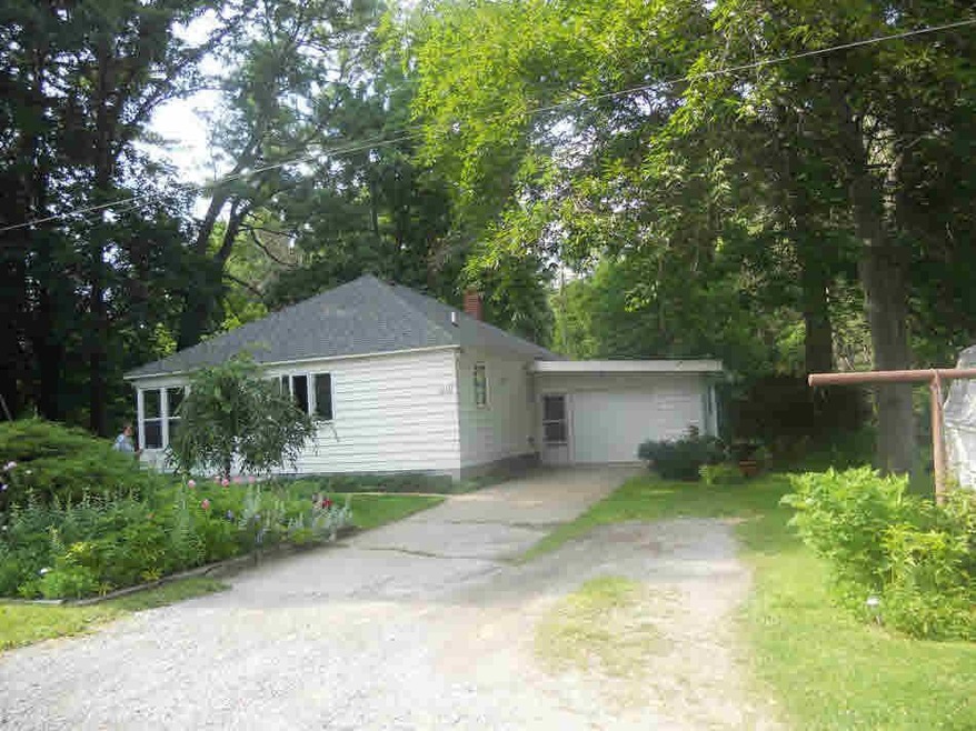 1531 E Chippewa River Rd, Midland, MI 48640 - photo 1