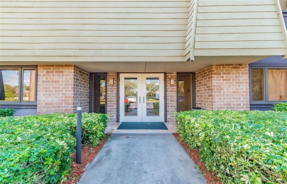 36750 US Highway 19 N unit 8-2011, Palm Harbor, FL 34684 - photo 1