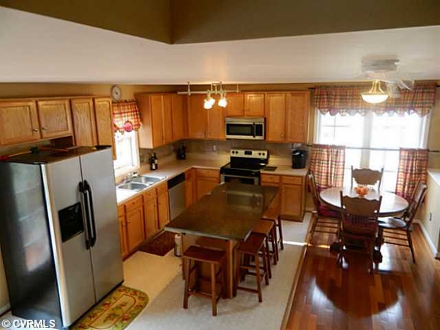 Cafeteria/Kitchen