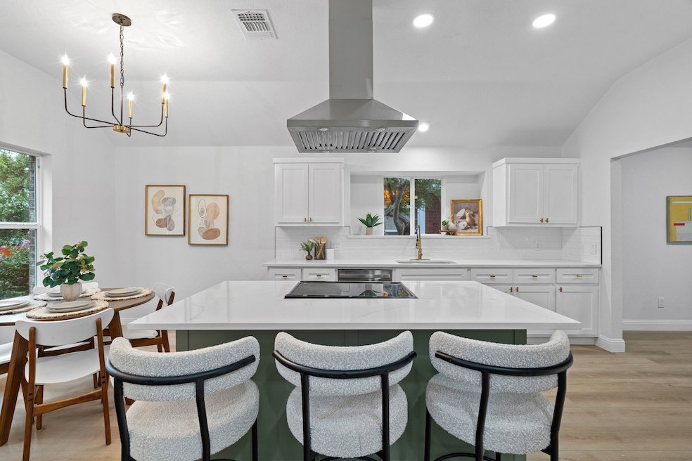 822 Trevor Way, Arlington, TX 76001 - photo 1