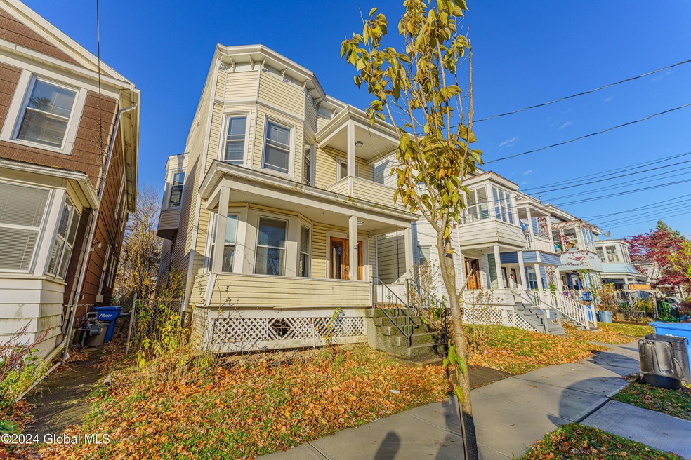 8 Stanwix St, Albany, NY 12209 - photo 1