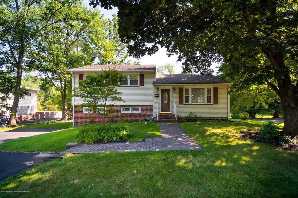 130 Henderson Rd, Kendall Park, NJ 08824 - photo 1