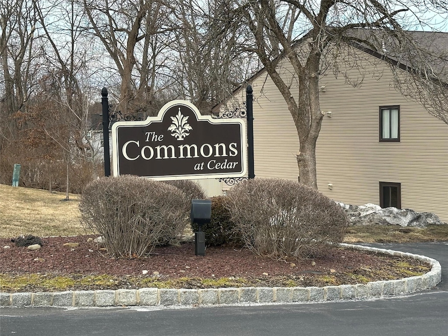 7 Knightsbridge unit A, Poughkeepsie, NY 12603 - photo 1