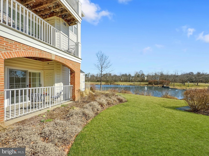 43114 Watercrest Square unit 104, Chantilly, VA 20152 - photo 1