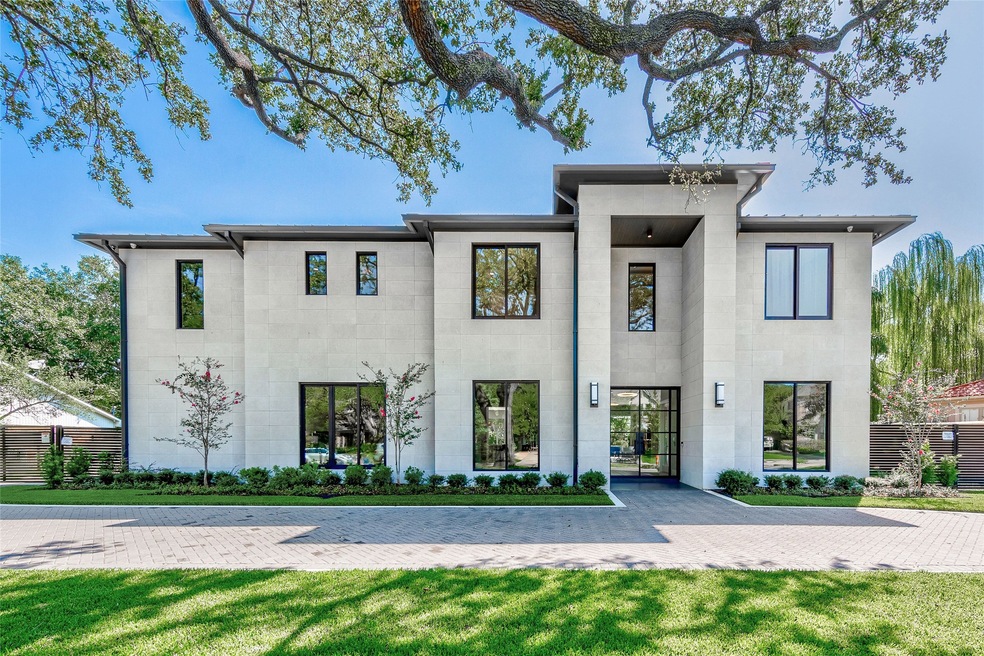 1111 River Glynn Dr, Houston, TX 77063 - photo 1