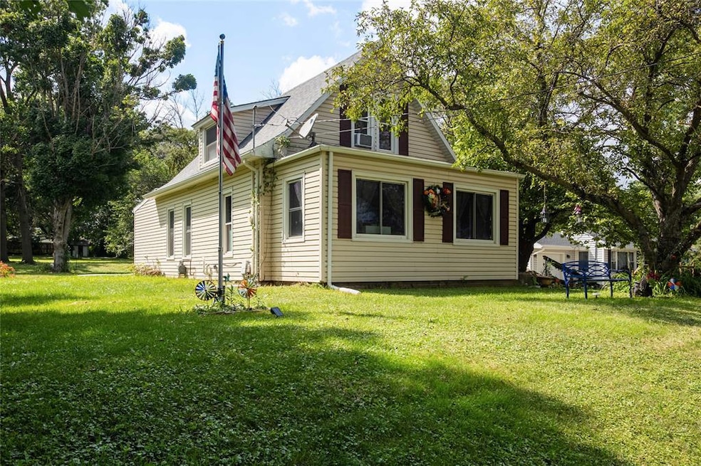 4108 SW 12th St, Des Moines, IA 50315 - photo 1