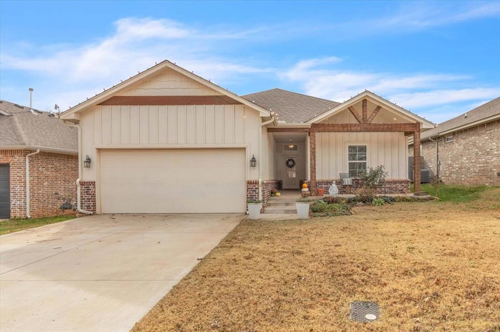 112 W 4th St, Arcadia, OK 73007 - photo 1