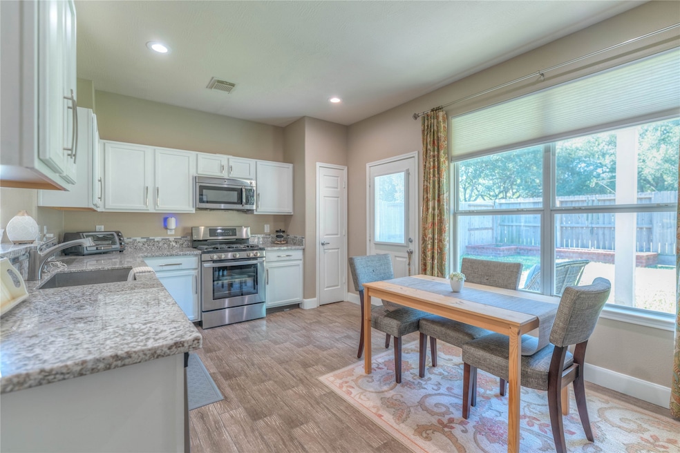 22123 Holly Branch Dr, Tomball, TX 77375 - photo 1