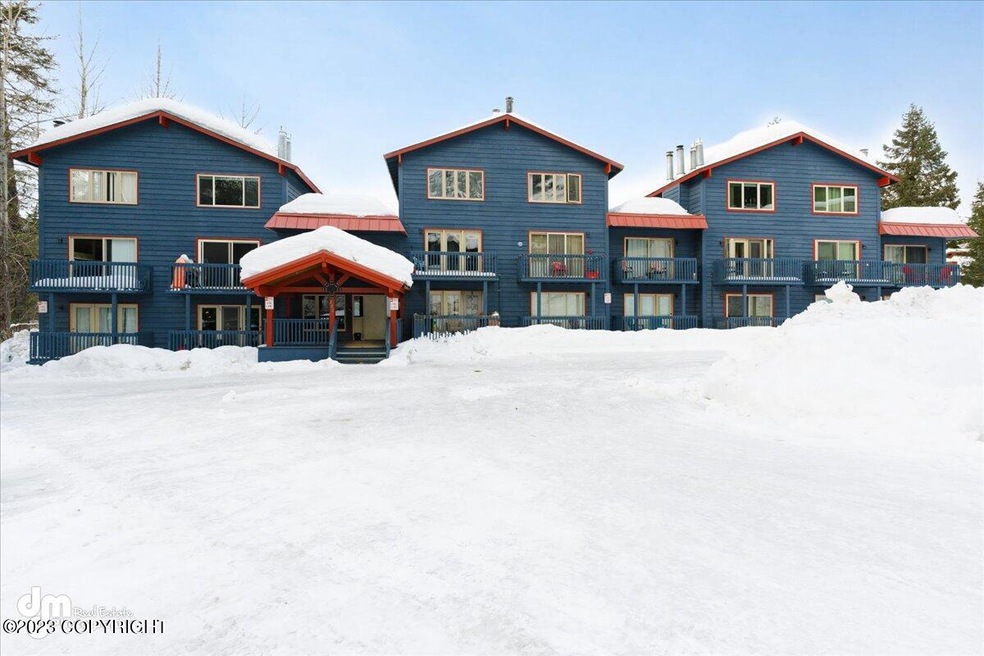 02-Front Exterior_ELI09095-Edit