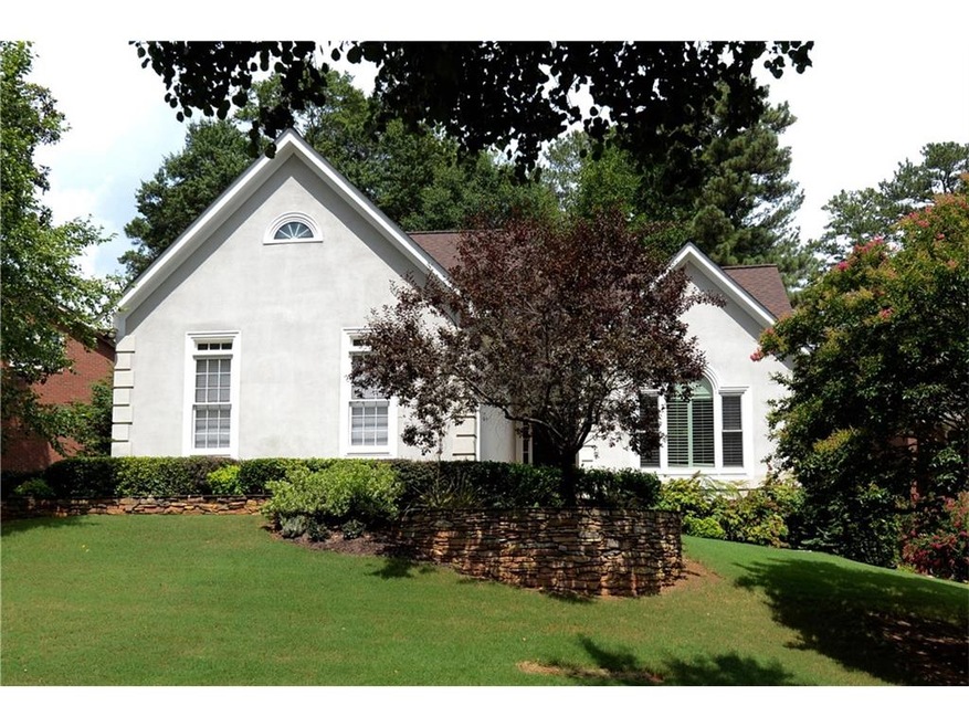 Fabulous location in this quiet cul de sac!