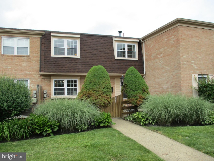 227 Arbour Ct, North Wales, PA 19454 - photo 1