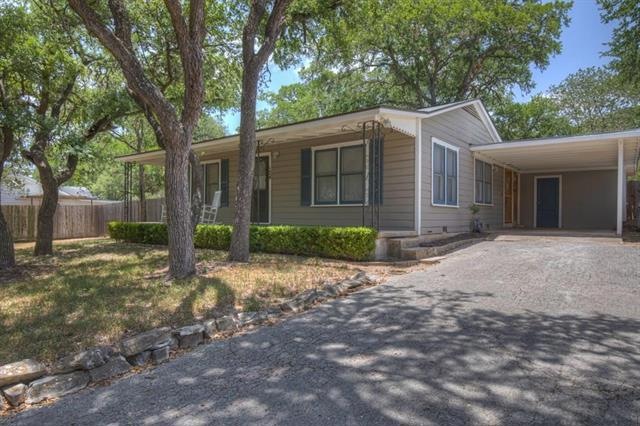 124 W Hillcrest Dr, San Marcos, TX 78666 - photo 1