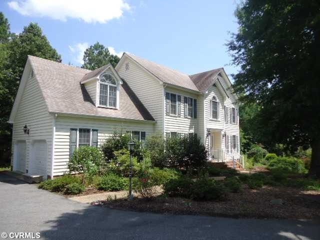 Exterior Front - 3/4 acre lot on cil-de-sac