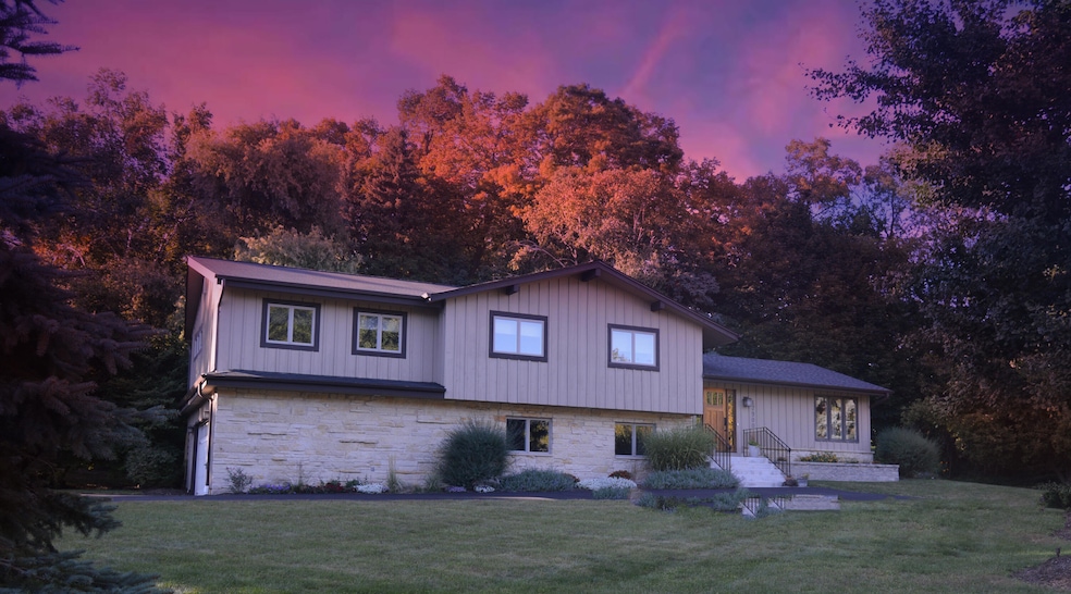 17900 Anthony Ln, Brookfield, WI 53045 - photo 1