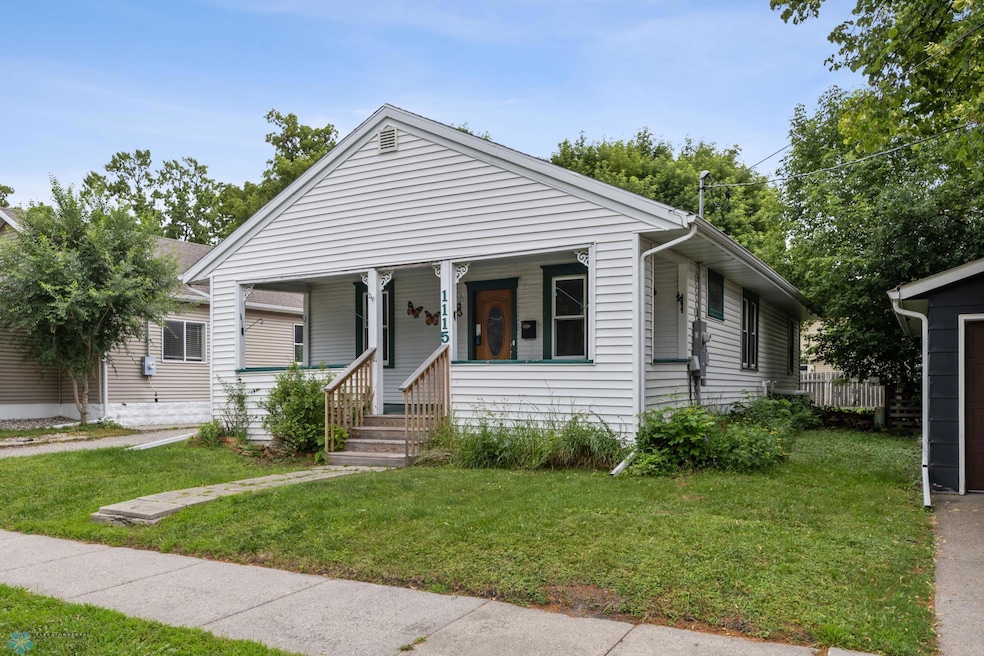 1115 9th St N, Fargo, ND 58102 - photo 1