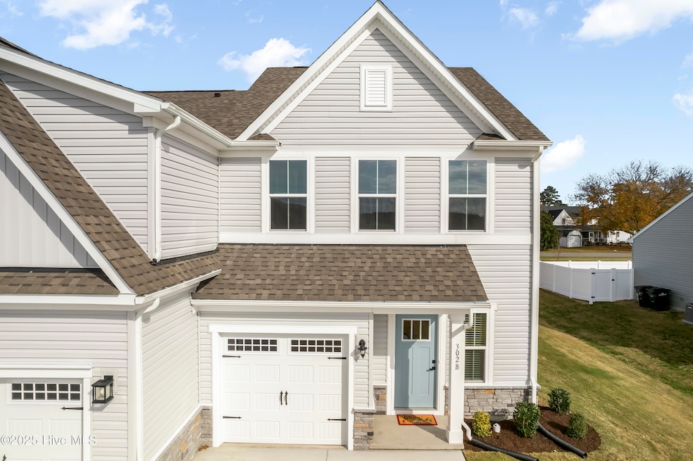 302 Spinnaker St unit B, Elizabeth City, NC 27909 - photo 1