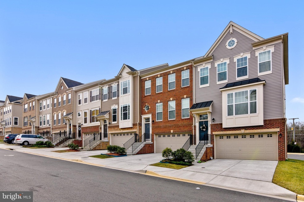 9044 Christopher Ln, Manassas Park, VA 20111 - photo 1