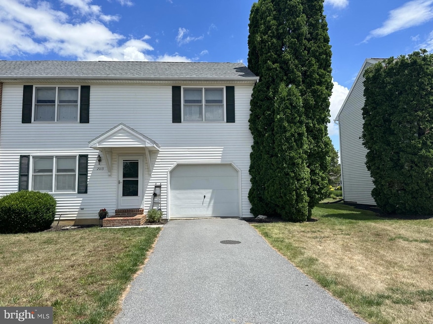 2019 Clinton Ave, Chambersburg, PA 17201 - photo 1