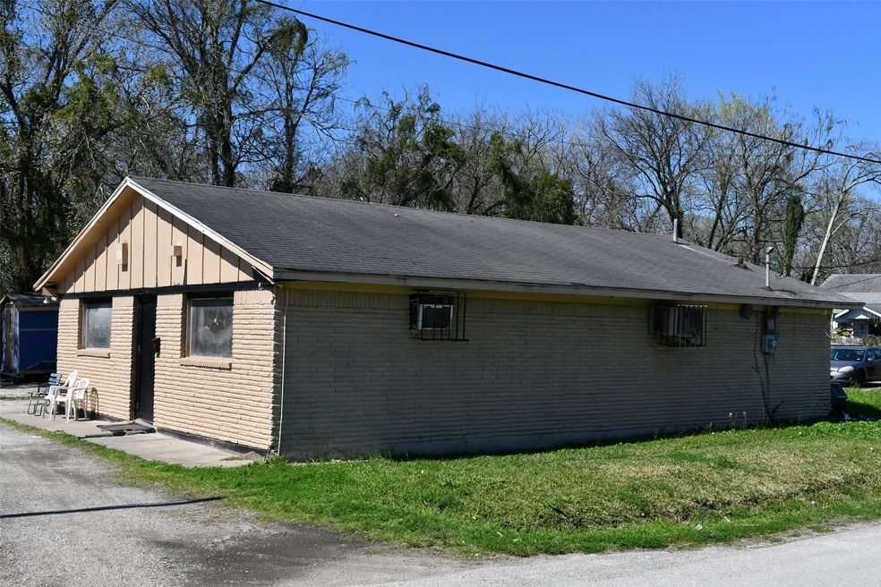 4227 Bennington St, Houston, TX 77016 - photo 1