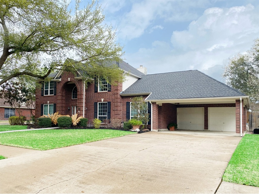 16215 Avenplace Rd, Tomball, TX 77377 - photo 1