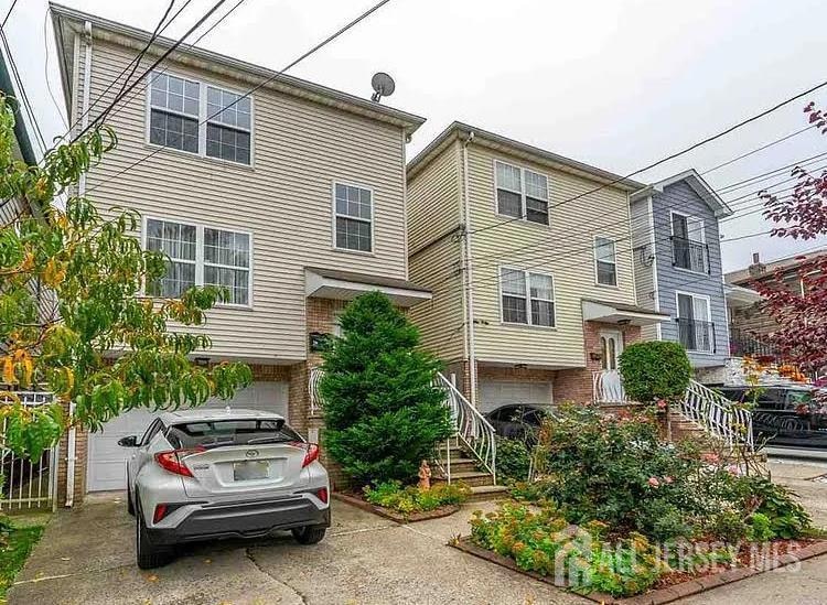 Under Contract $820,000