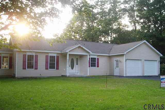 46 Esther St, Schenectady, NY 12303 - photo 1