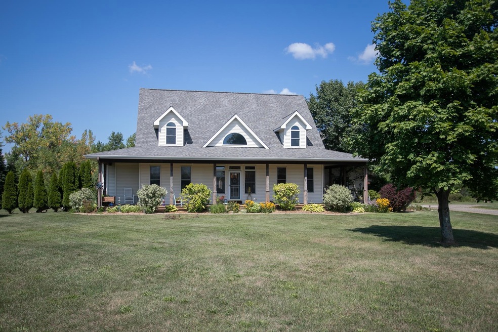 7430 Lennon Rd, Swartz Creek, MI 48473 - photo 1