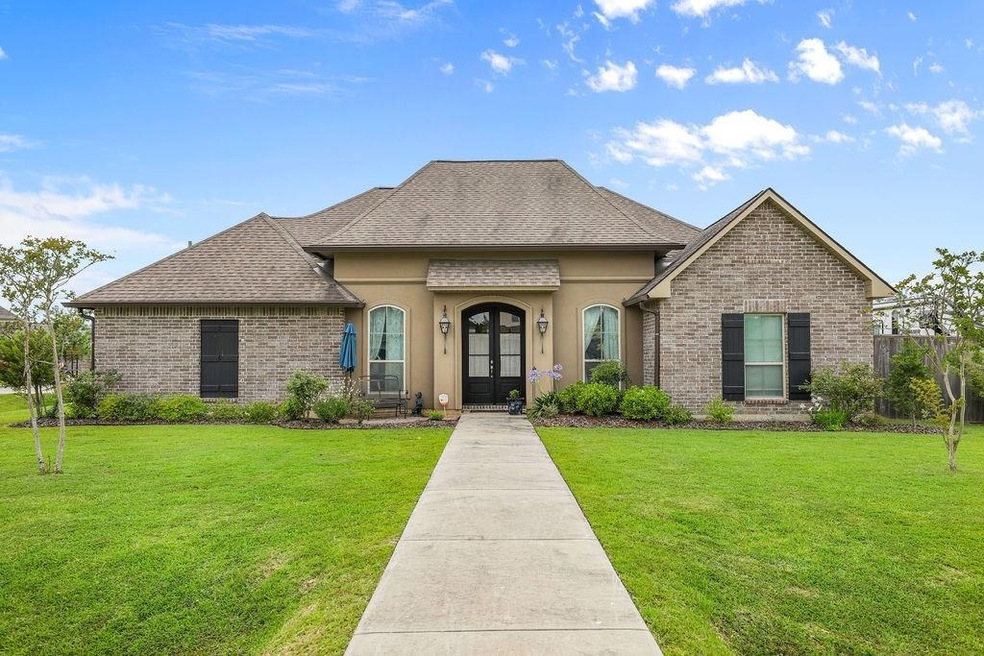 23681 Goose Point Dr, Ponchatoula, LA 70454 - photo 1