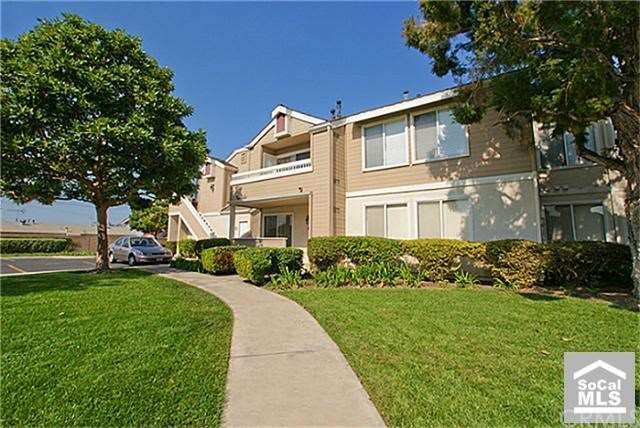 Well maintained townhome with trees and greenbelts
