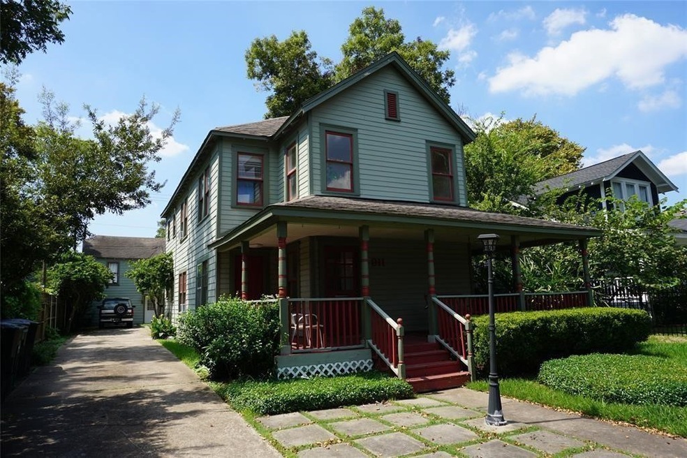 911 Harvard St unit 2, Houston, TX 77008 - photo 1