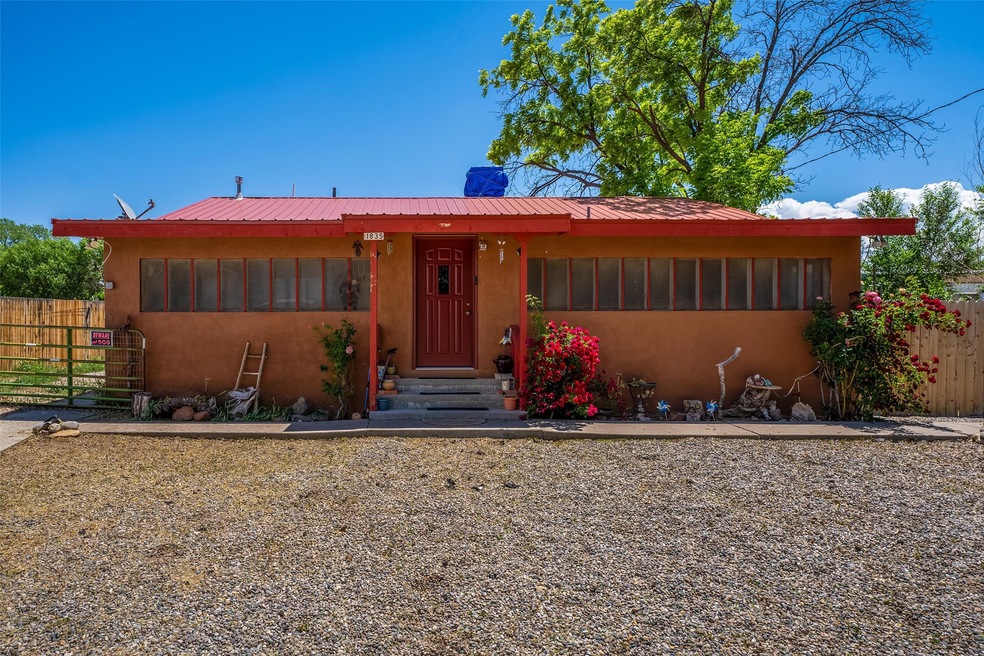 1835 Akin Ln, Espanola, NM 87532 - photo 1