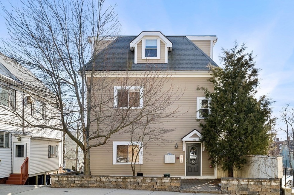 210 Summer St unit 3, Somerville, MA 02143 - photo 1