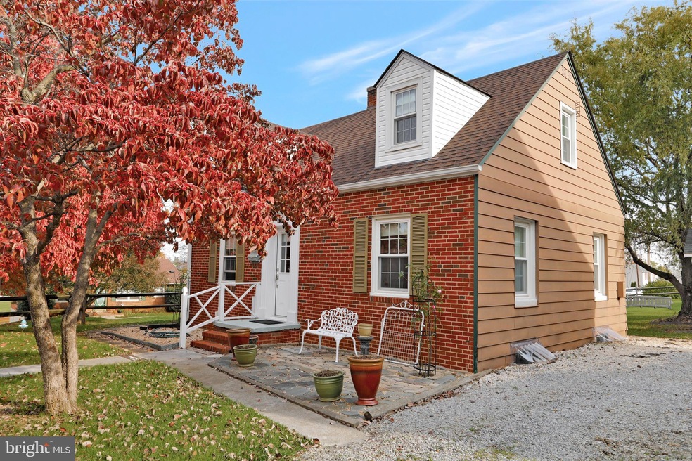 371 W 10th St, Front Royal, VA 22630 - photo 1