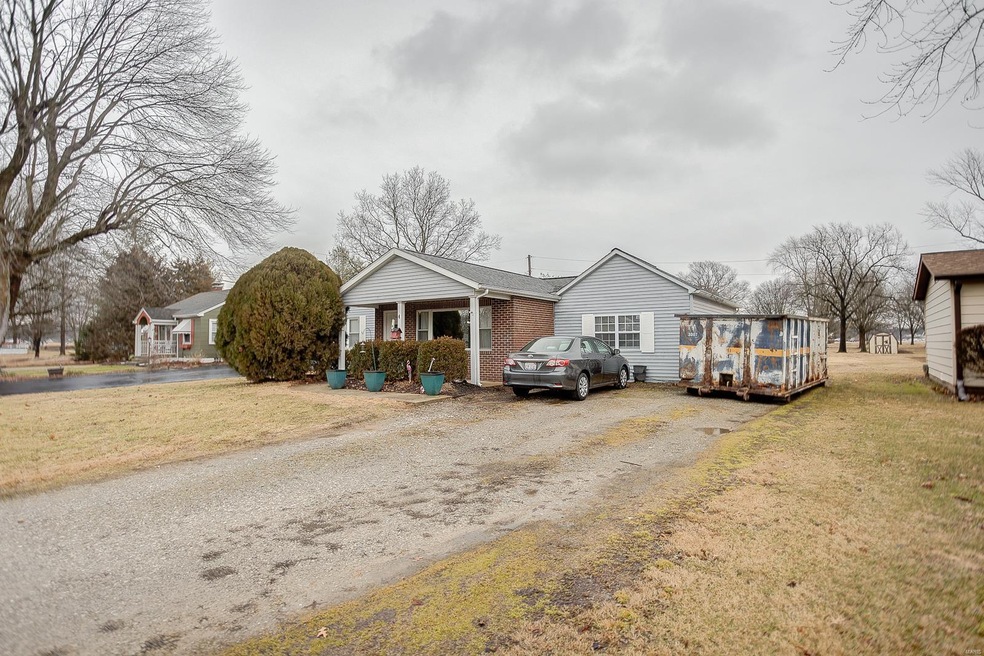 514 N Main St, Freeburg, IL 62243 - photo 1