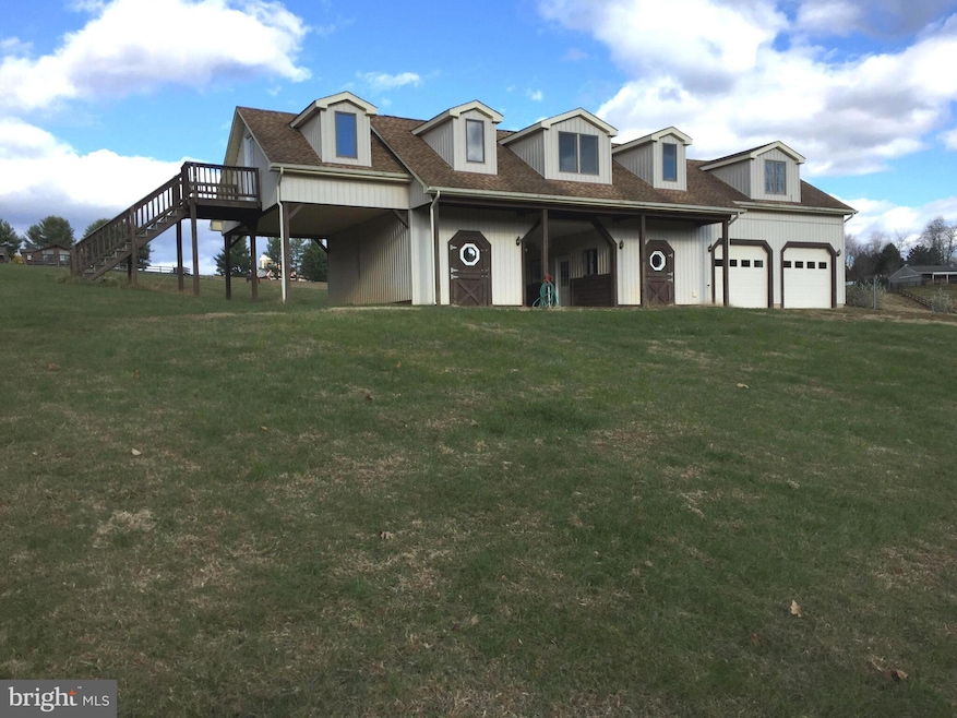 9078 NW Barn Apt. Knoll Run, Marshall, VA 20115 - photo 1