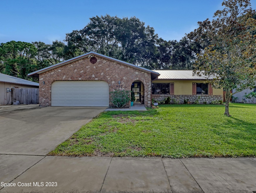 937 Tennessee St, Titusville, FL 32796 - photo 1